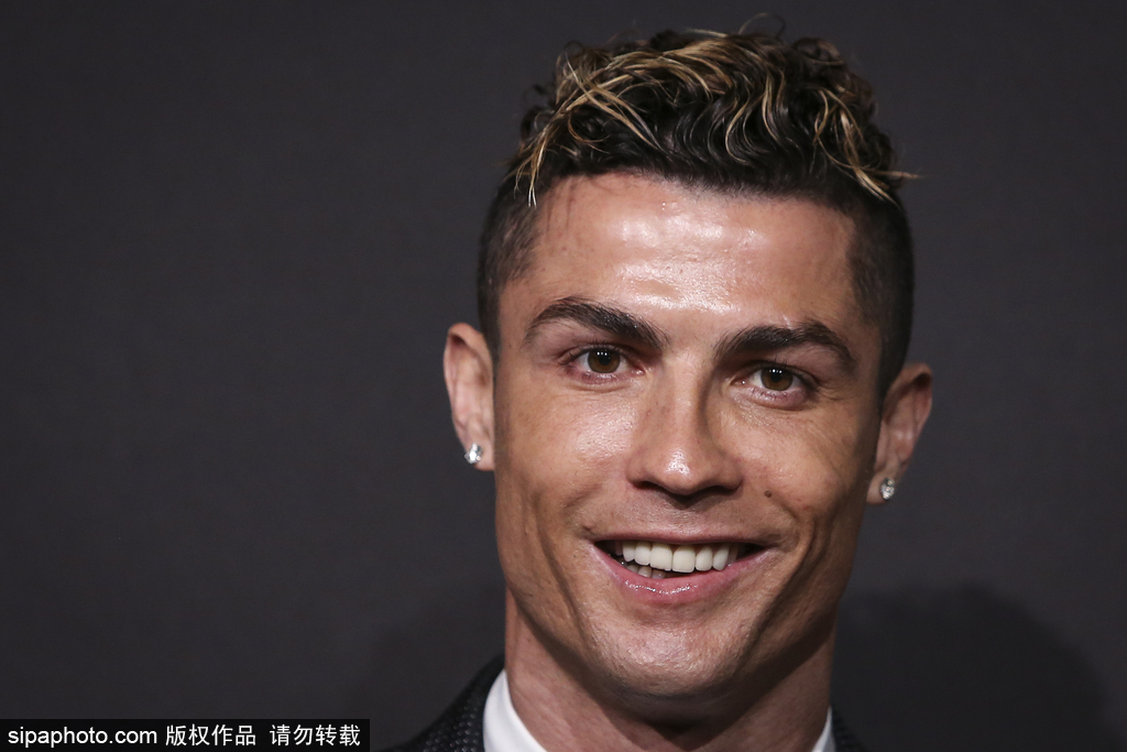 阿劳霍启程赴特拉维夫休整，弗里克称属私人事务