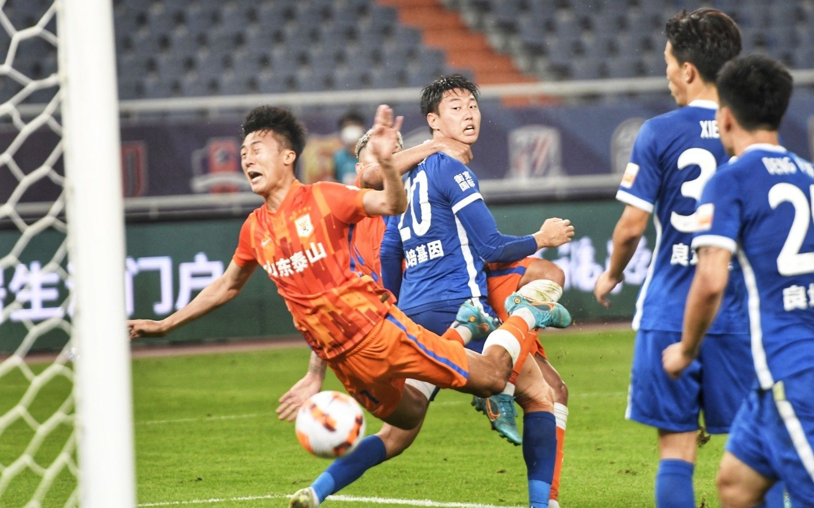 意媒：尤文正在关注吕迪格的情况，球员与斯帕莱蒂关系密切（意媒：尤文关注吕迪格动向，球员与斯帕莱蒂关系紧密）