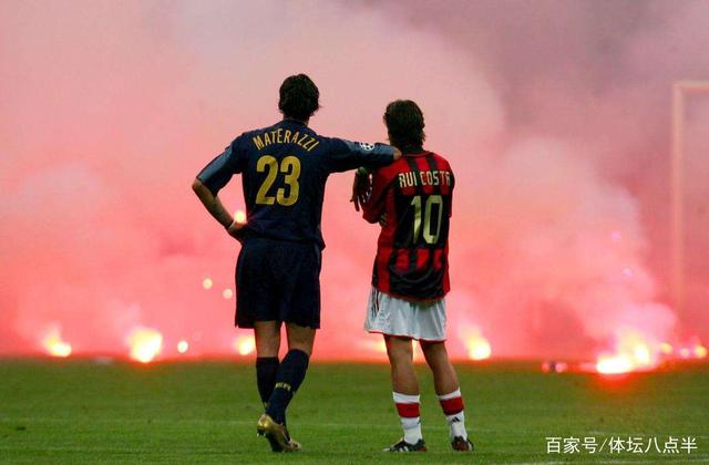 极速飞驰！25岁哈兰德狂轰英超百球，即将超越德罗巴和C罗（风驰电掣！25岁哈兰德英超进球破百，逼近德罗巴与C罗纪录）