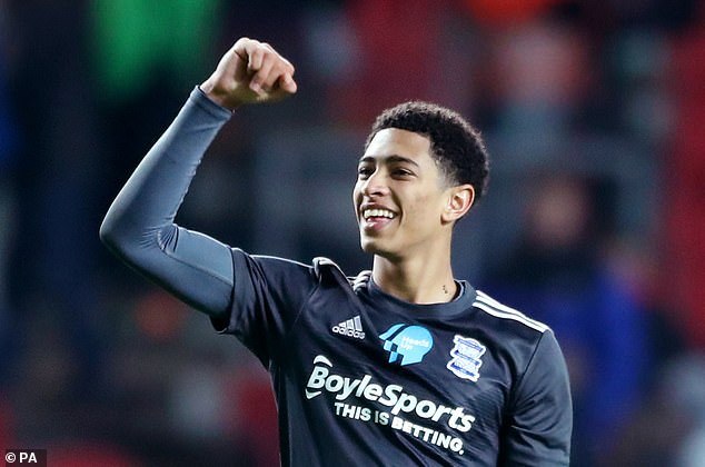 塞维利亚主帅：姆巴佩、维尼修斯和贝林是世界上最好的三名球员（塞维利亚主帅：姆巴佩、维尼修斯和贝林当属世界前三）