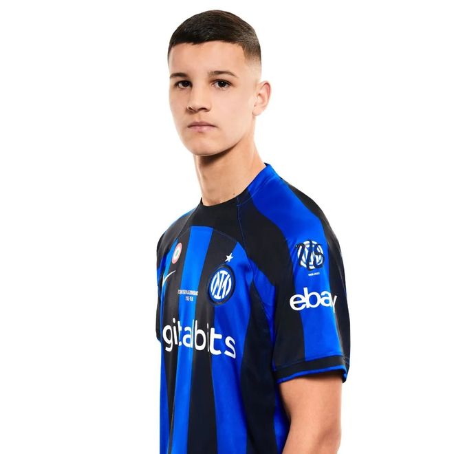 篮球NBA裁判承认关键球判罚存在问题