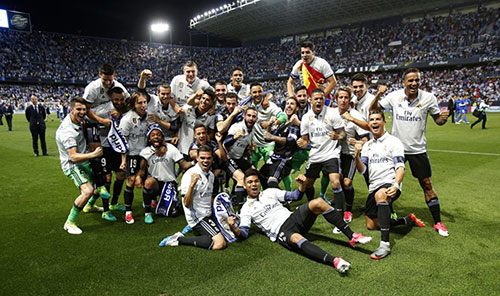 恩里克：不会过多回想过去取得的成绩，我的注意力始终在当下（恩里克：不沉湎于过往荣誉，我只专注当下）