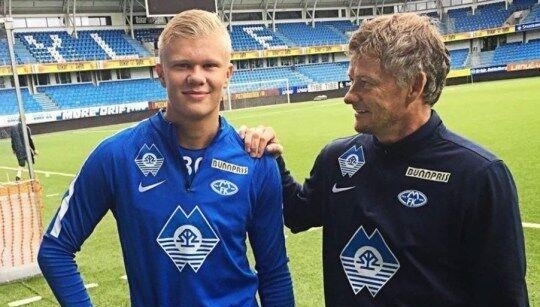 曼城首发11人阵容预测：马尔穆什搭档哈兰德（曼城预计首发11人：马尔穆什联手哈兰德）