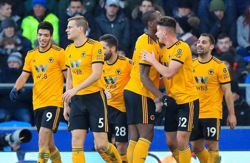 那不勒斯官方：洛博特卡在意杯赛前热身时左腿后胫肌拉伤