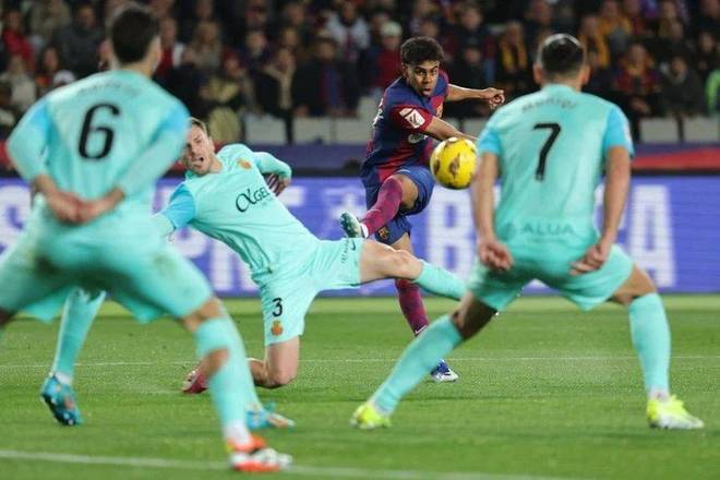 队友羡慕你留洋吗？王博豪：羡慕，我出去有房住