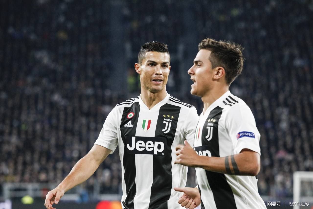 荣获马德里足协颁发的体育传奇奖，托雷斯晒图感谢马德里足协（托雷斯获颁马德里足协体育传奇奖，晒图致谢）